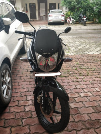 Black Honda CBF Stunner