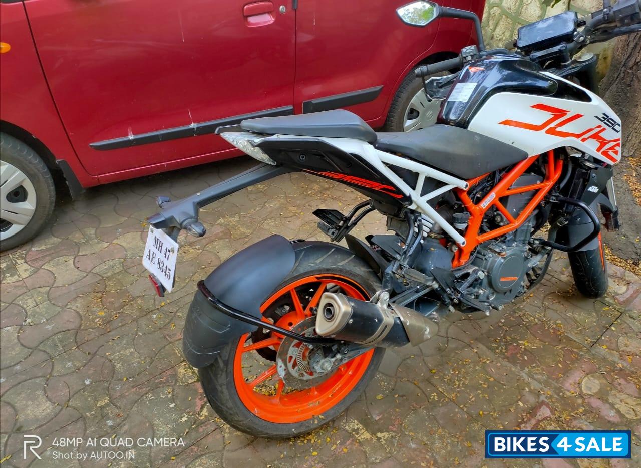 White KTM Duke 390