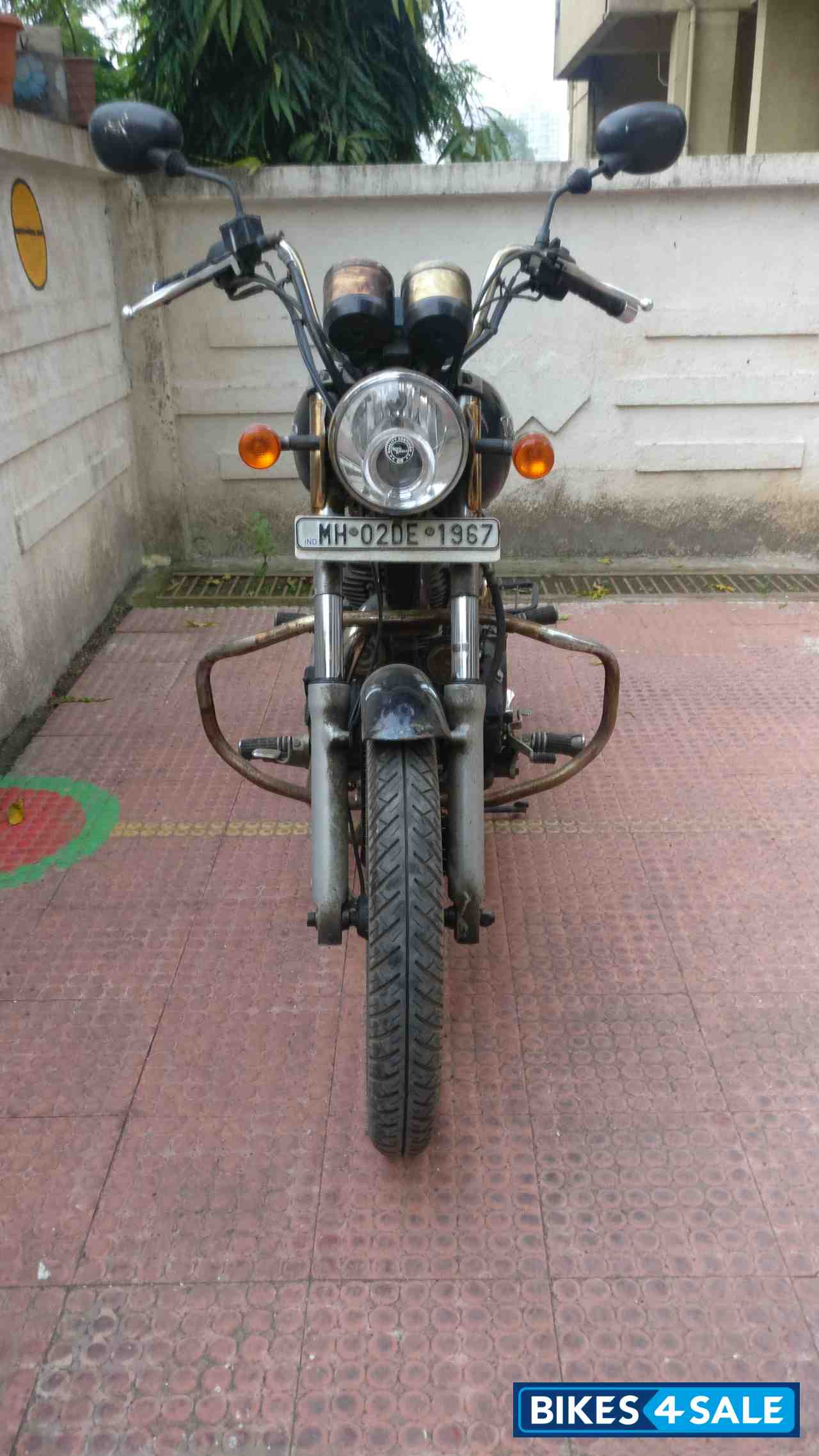 Blue Royal Enfield Thunderbird 500 Blue Royal Enfield Thunderbird 500