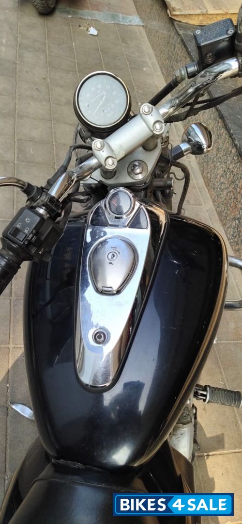 Bajaj Avenger 220 DTS-i