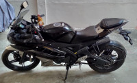 Black Silver Yamaha YZF R15 V2