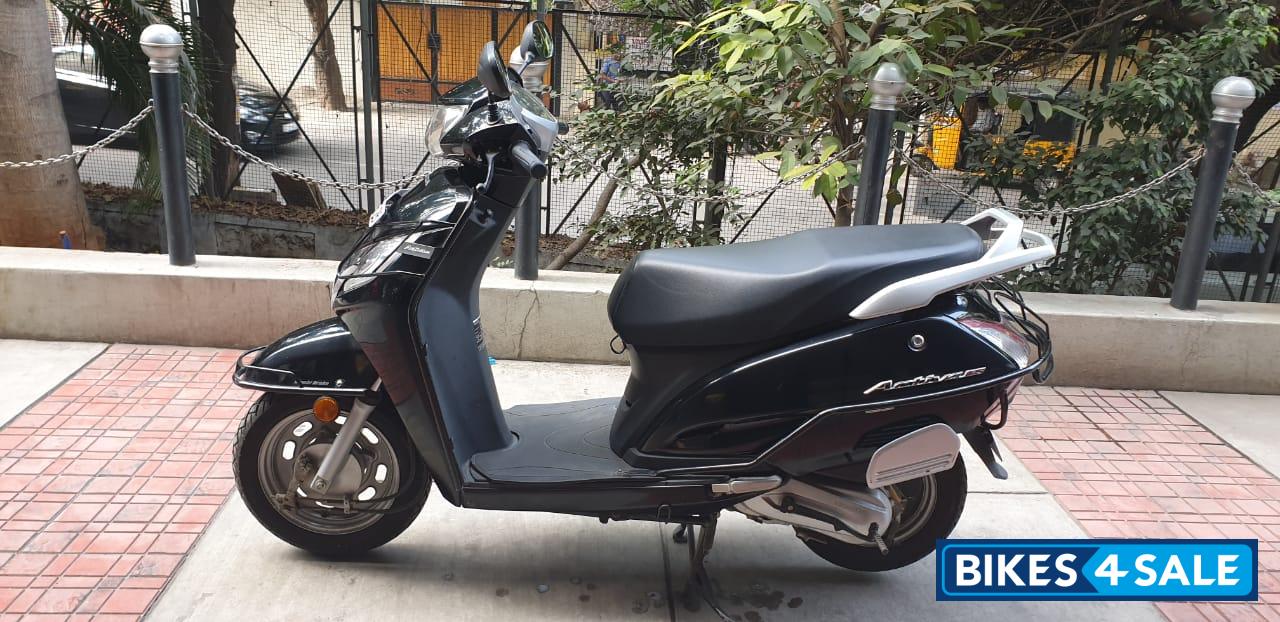 Black Honda Activa 125
