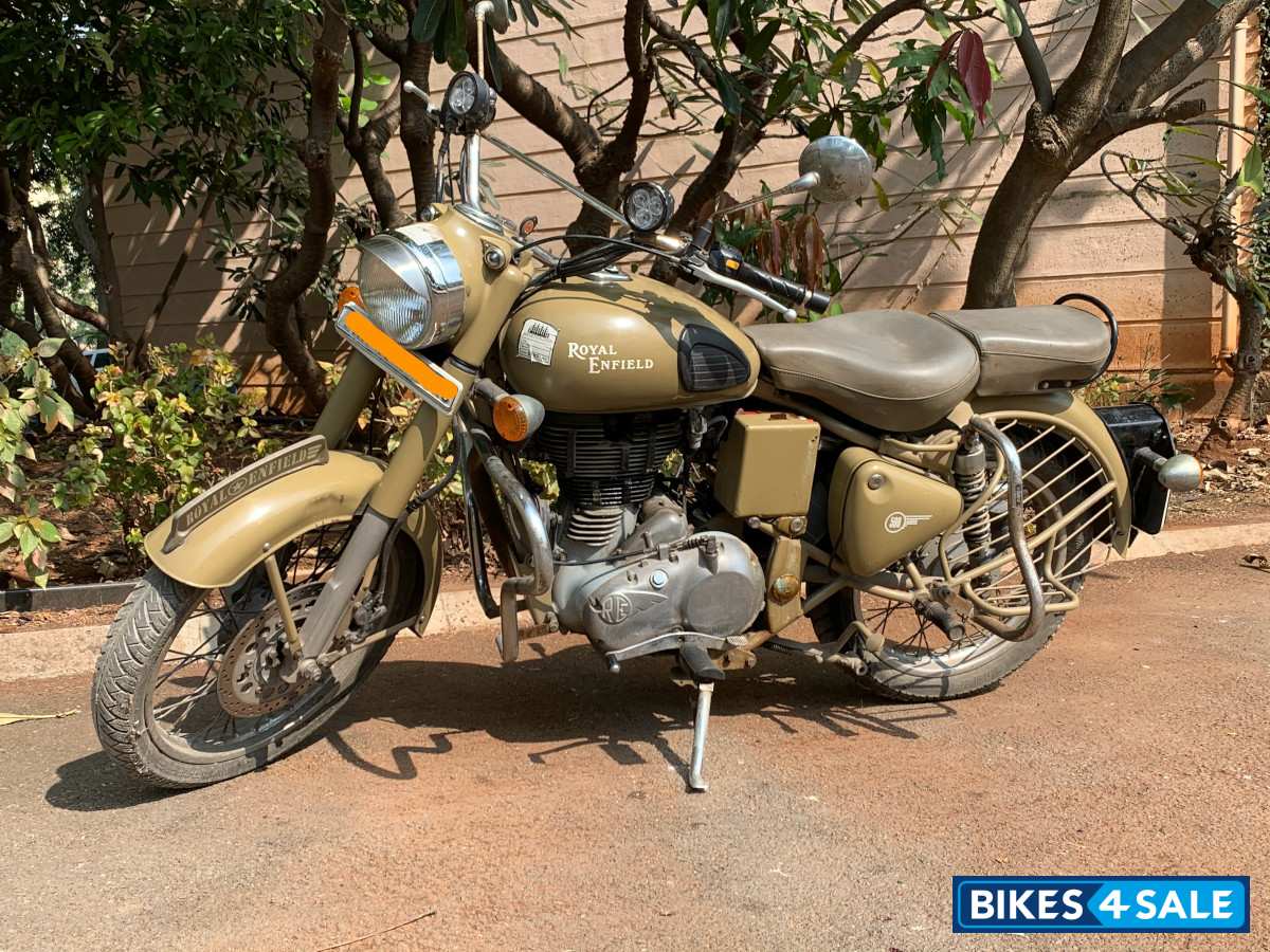 Royal Enfield Classic Desert Storm