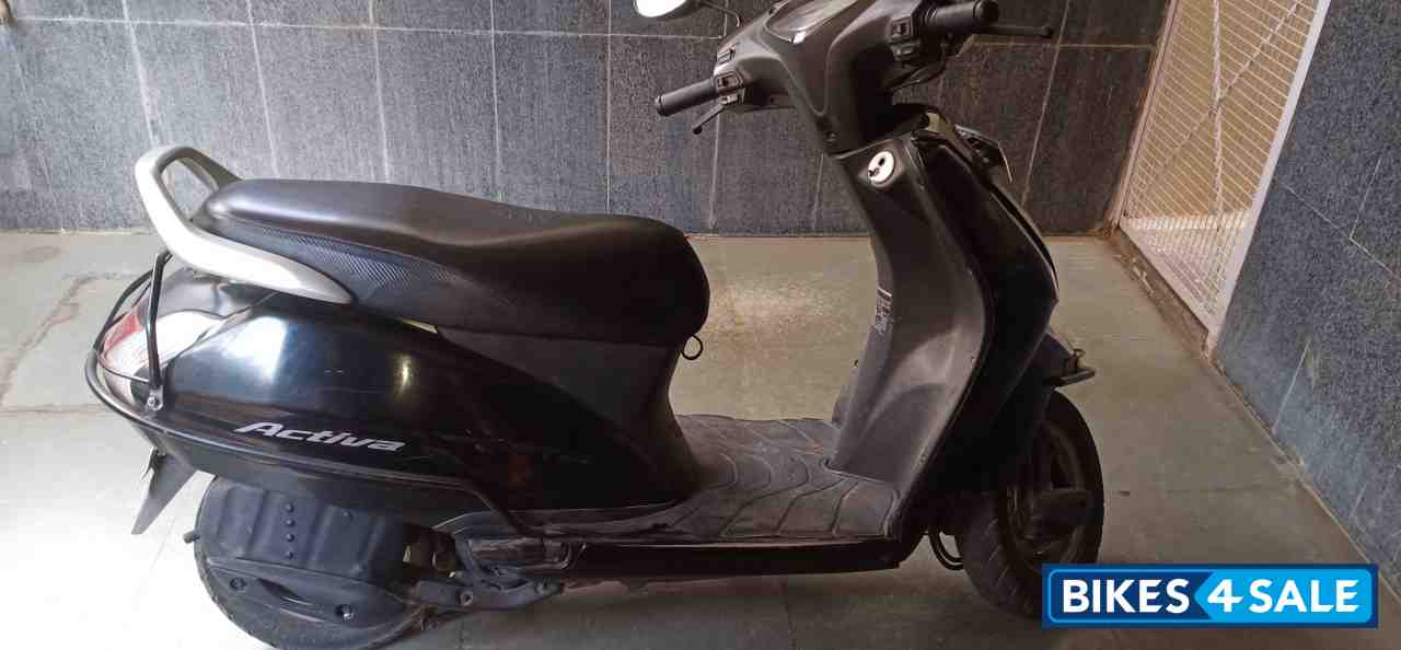 Black Honda Activa