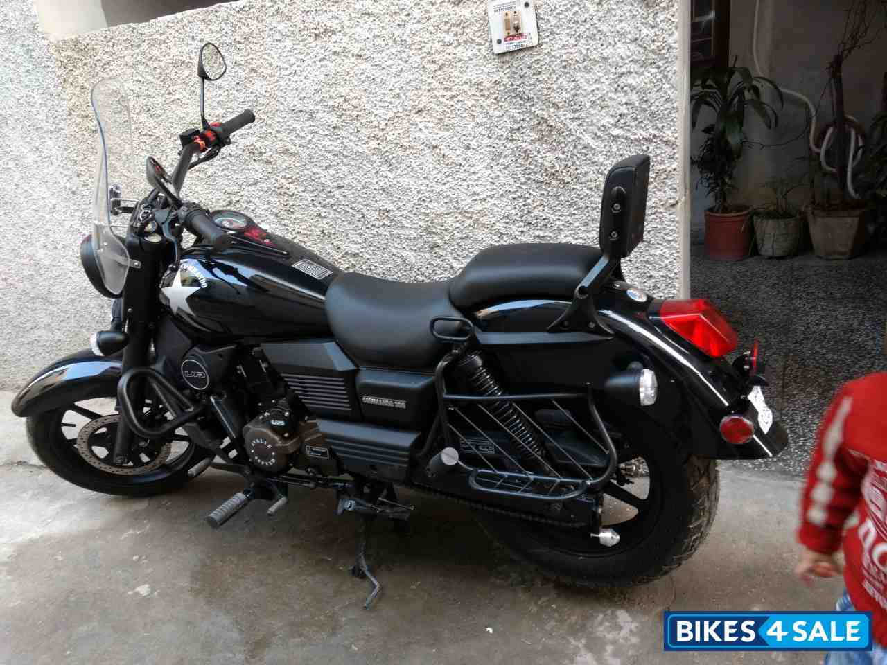 Black UM Renegade Commando