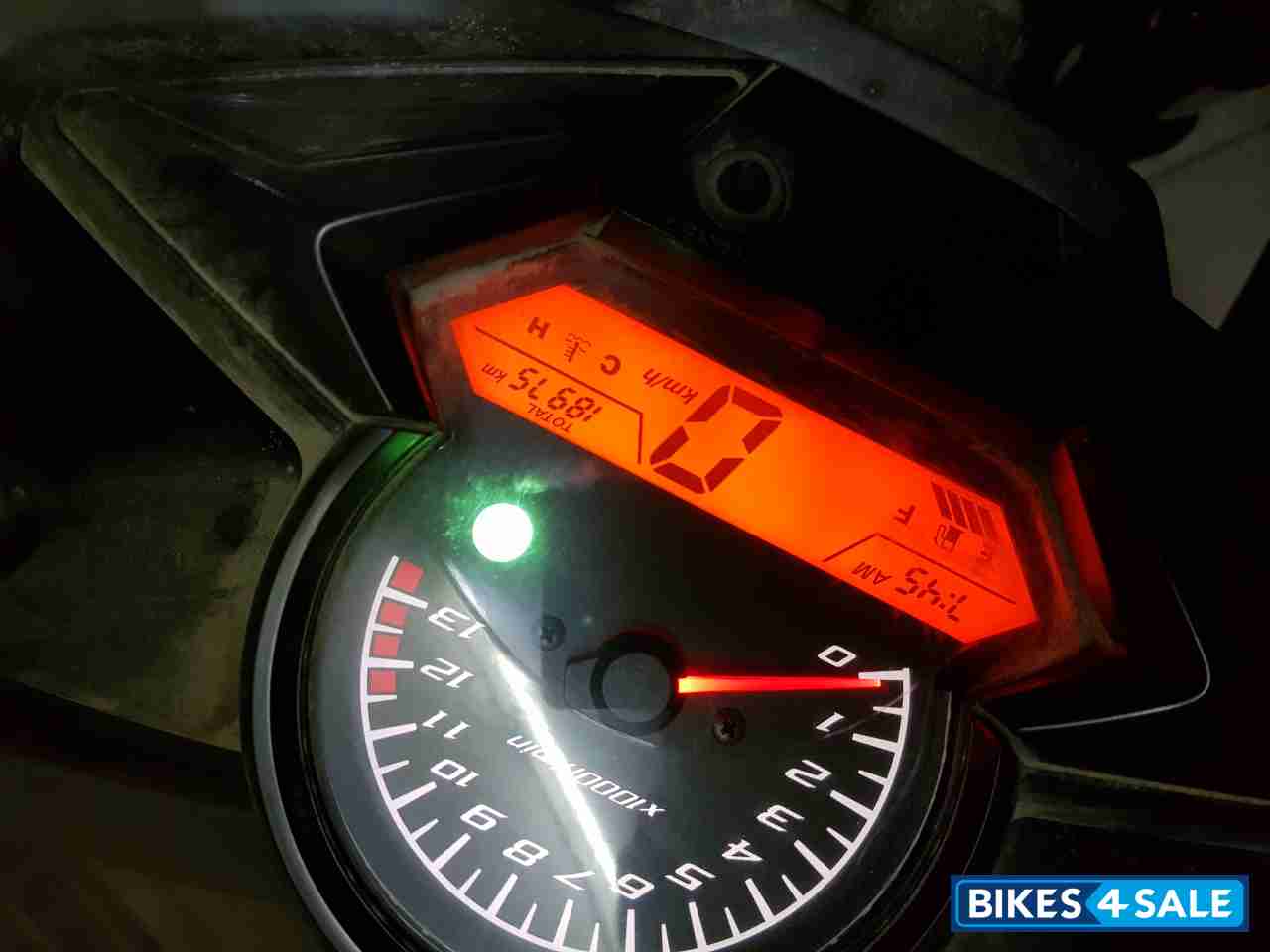 Green Honda CBR 150R Green Honda CBR 150R