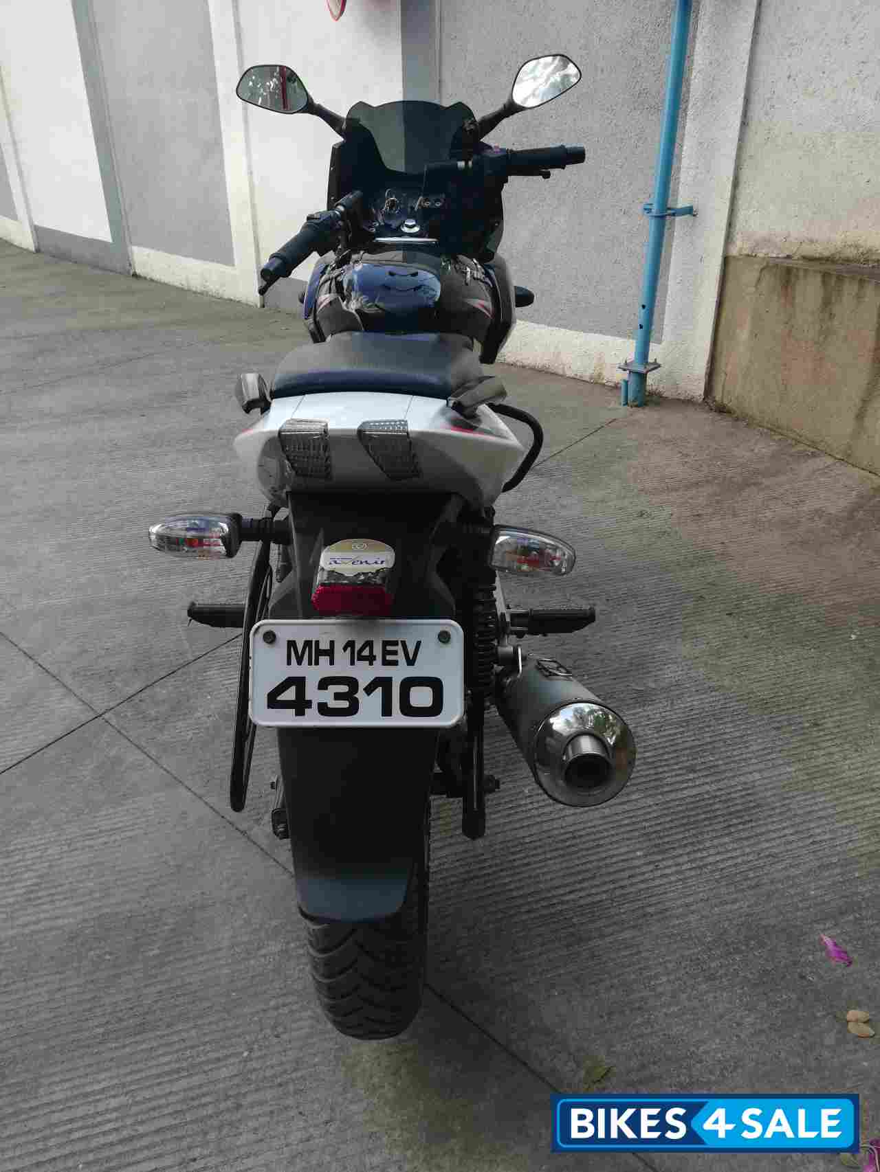 White&black Bajaj Pulsar 220F