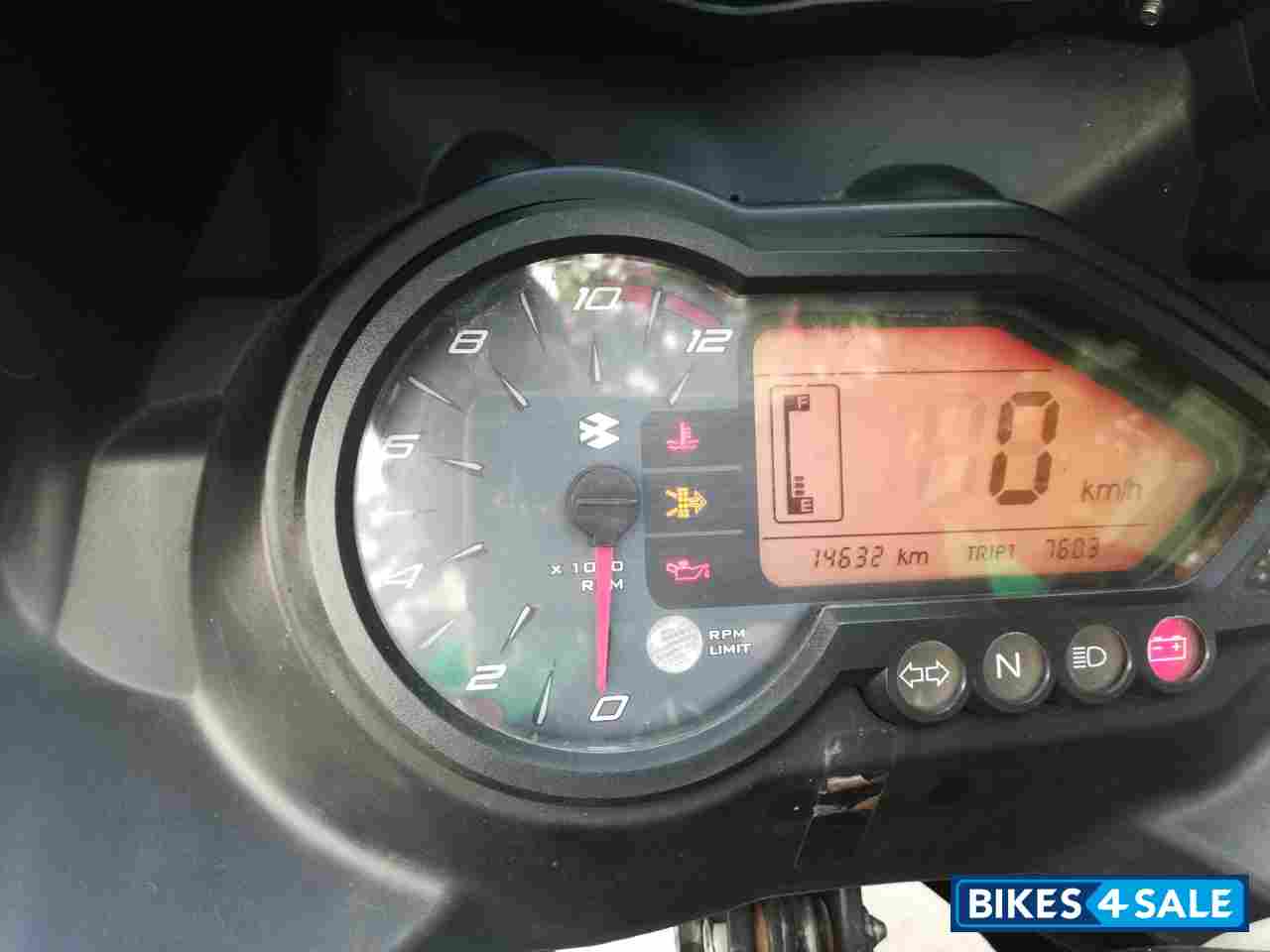 White&black Bajaj Pulsar 220F