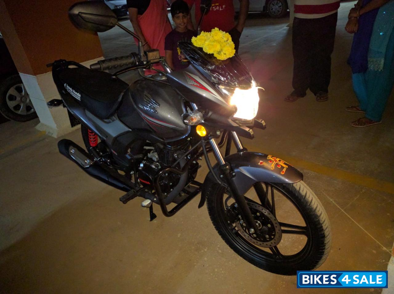 Grey Honda CB Shine SP