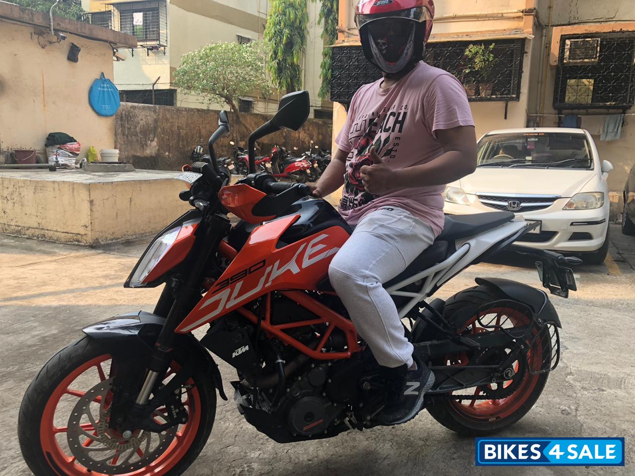 Orange KTM Duke 390