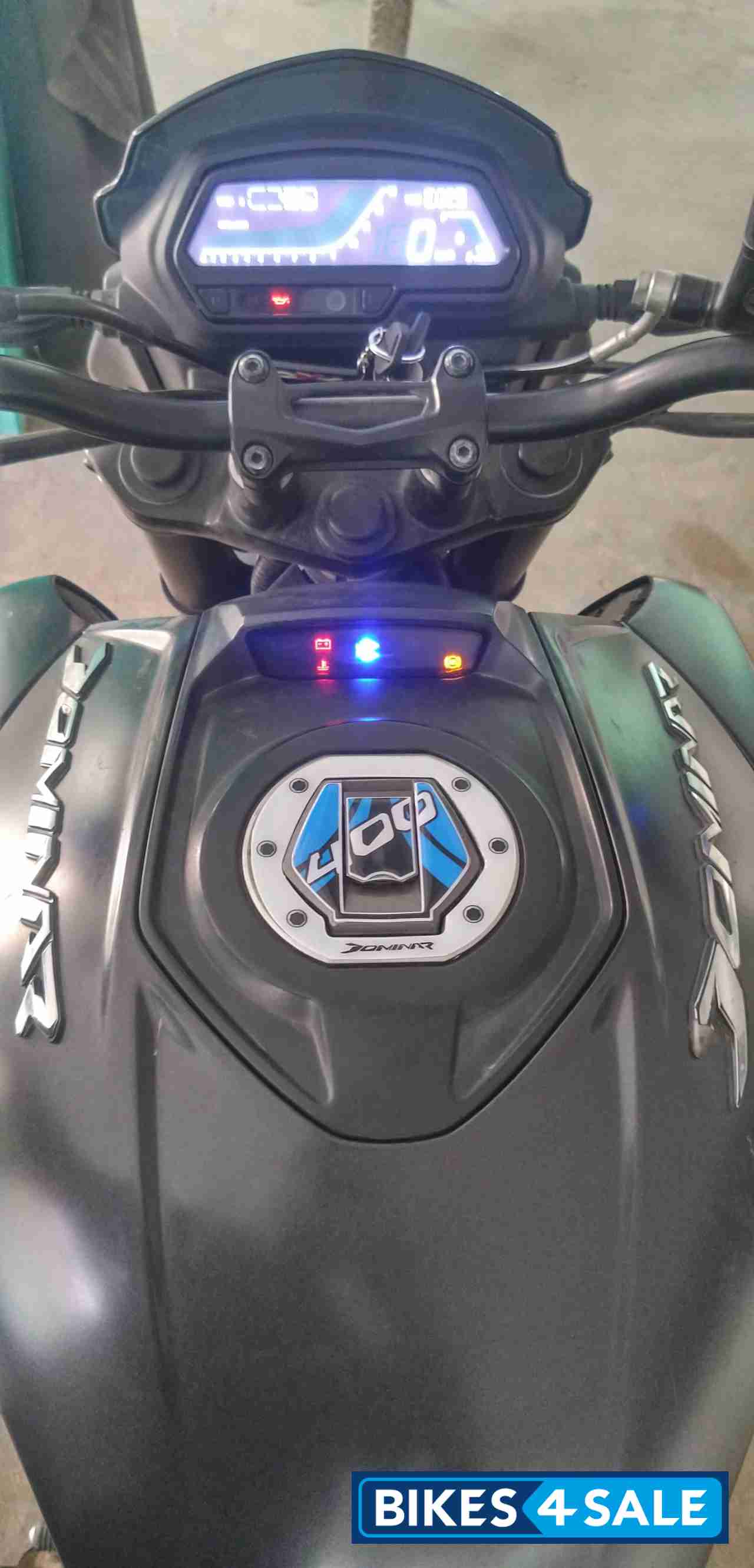 Rockmatt Black Bajaj Dominar 400 Disc