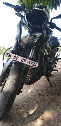 Rockmatt Black Bajaj Dominar 400 Disc