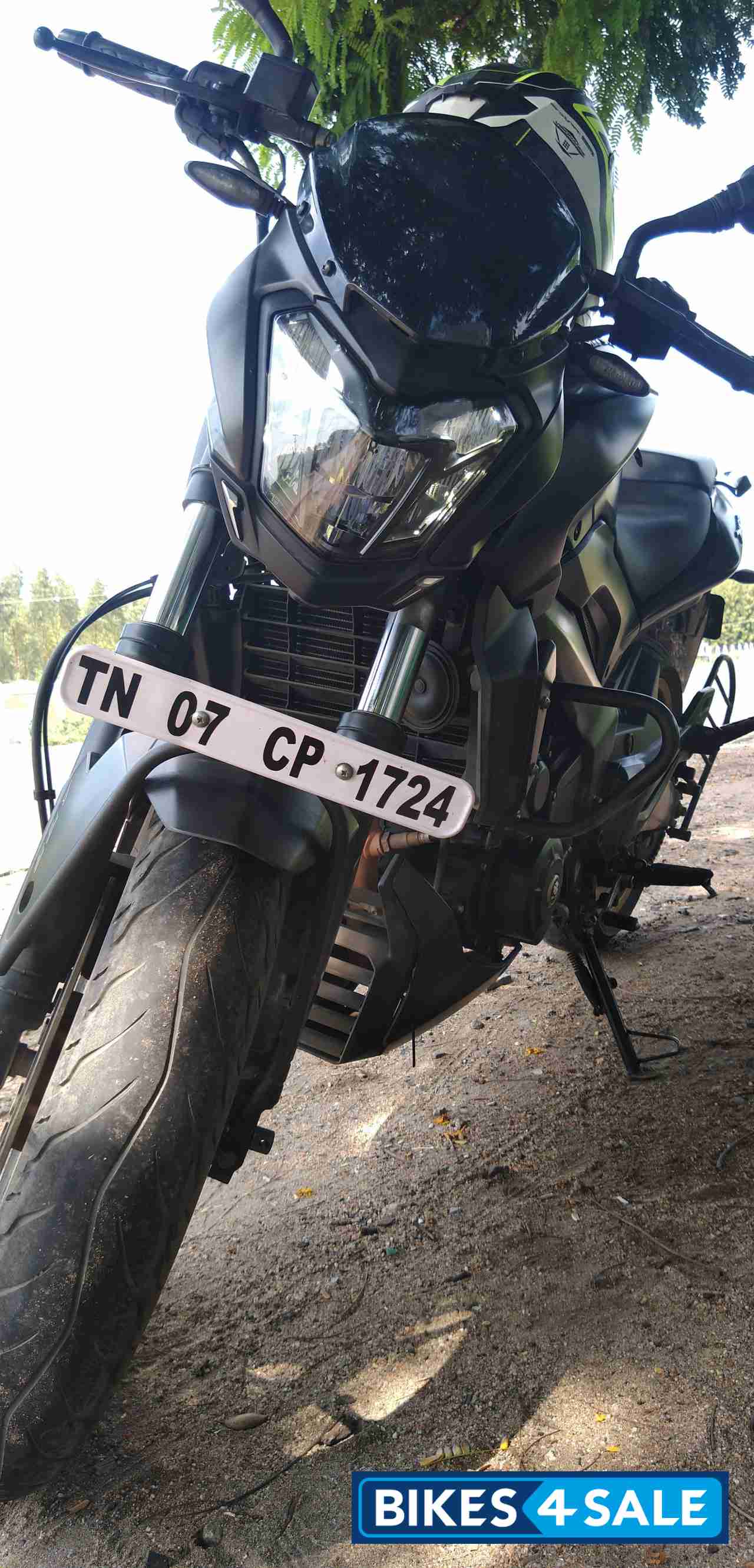 Rockmatt Black Bajaj Dominar 400 Disc