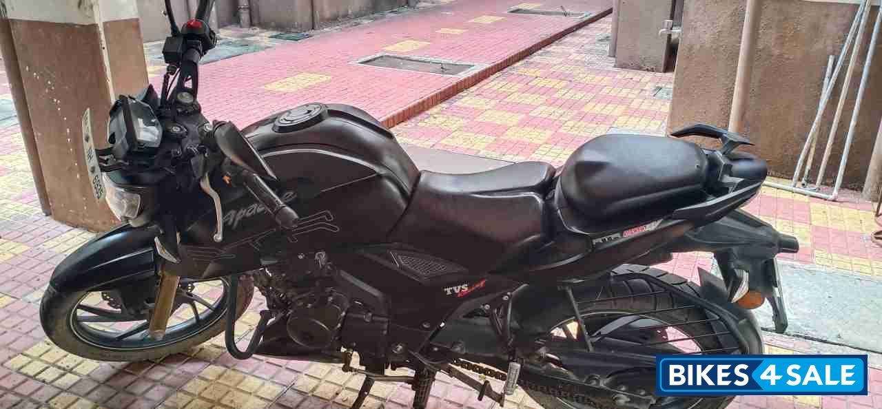 Matte Black TVS Apache RTR 200 4V