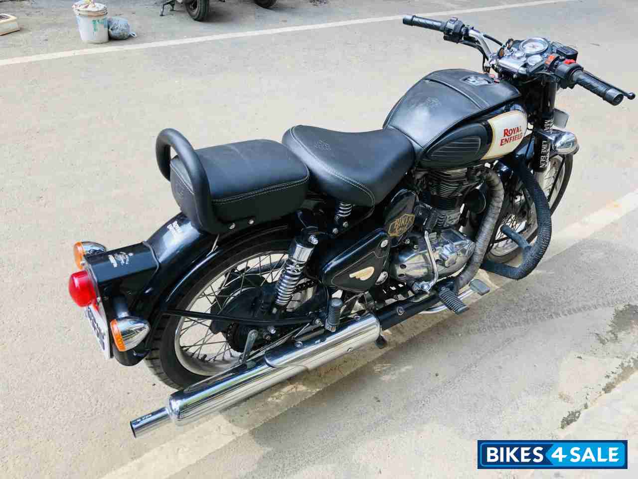 Black Royal Enfield Classic 350