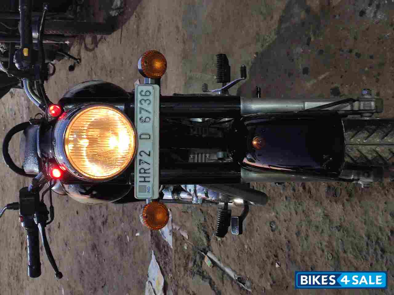 Black Royal Enfield Classic 350 Black Royal Enfield Classic 350