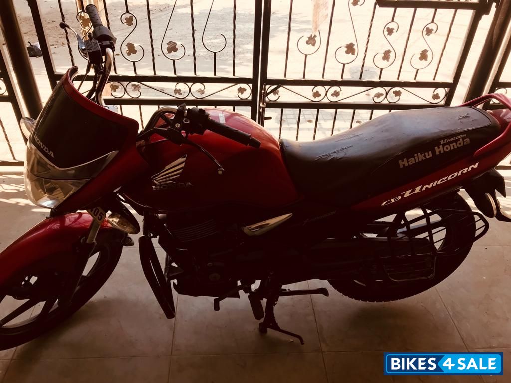 Red Honda CB Unicorn
