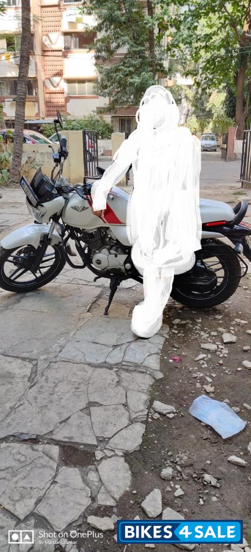 White Bajaj V15
