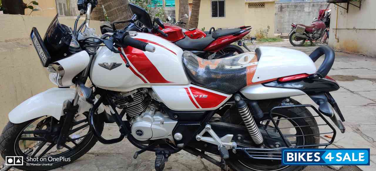 White Bajaj V15