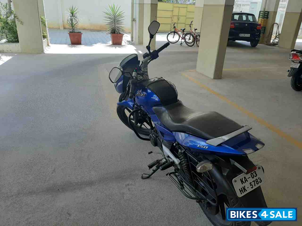 Blue Bajaj Pulsar 150 DTSi