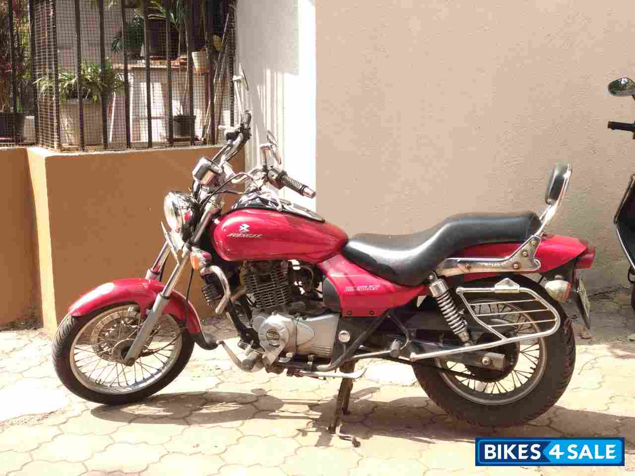 Bajaj Avenger 220 DTS-i