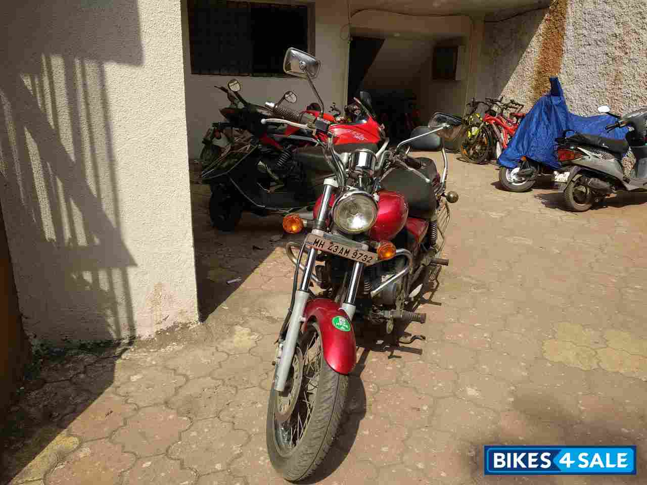 Bajaj Avenger 220 DTS-i Bajaj Avenger 220 DTS-i