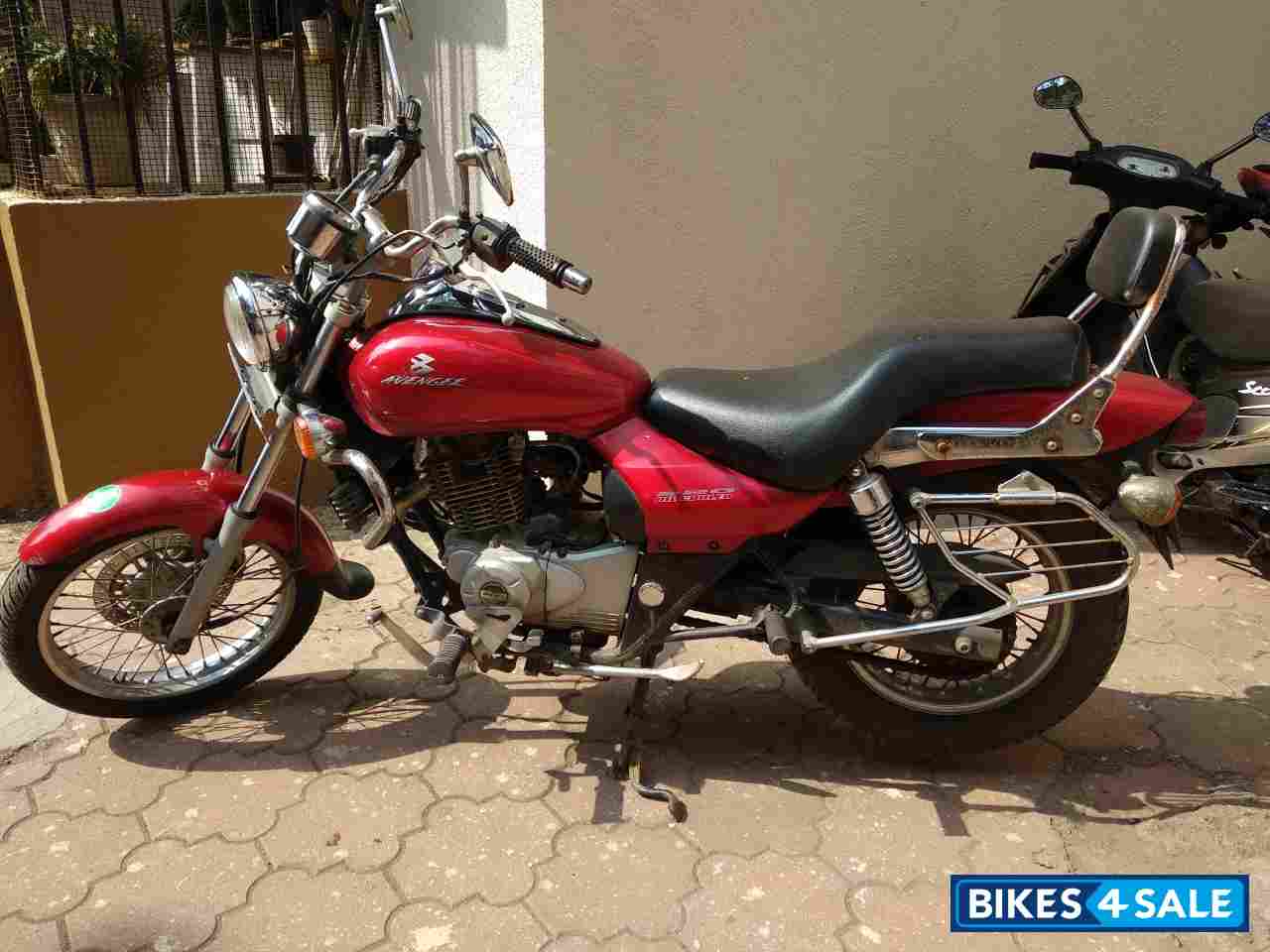 Bajaj Avenger 220 DTS-i Bajaj Avenger 220 DTS-i