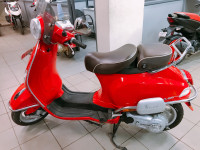 Red Vespa VXL 150