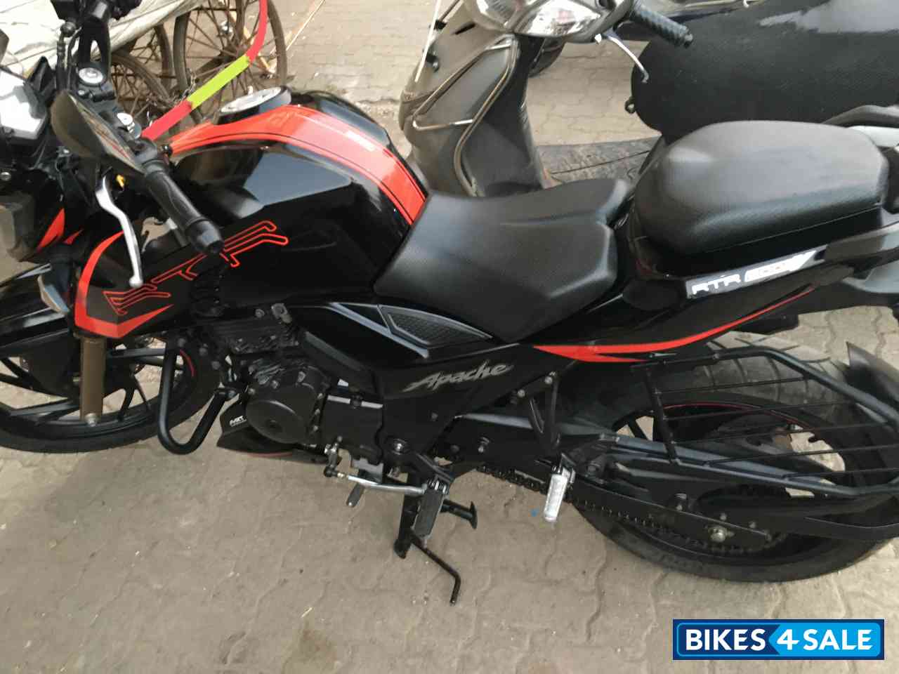 TVS Apache RTR 200 4V Race Edition 2.0