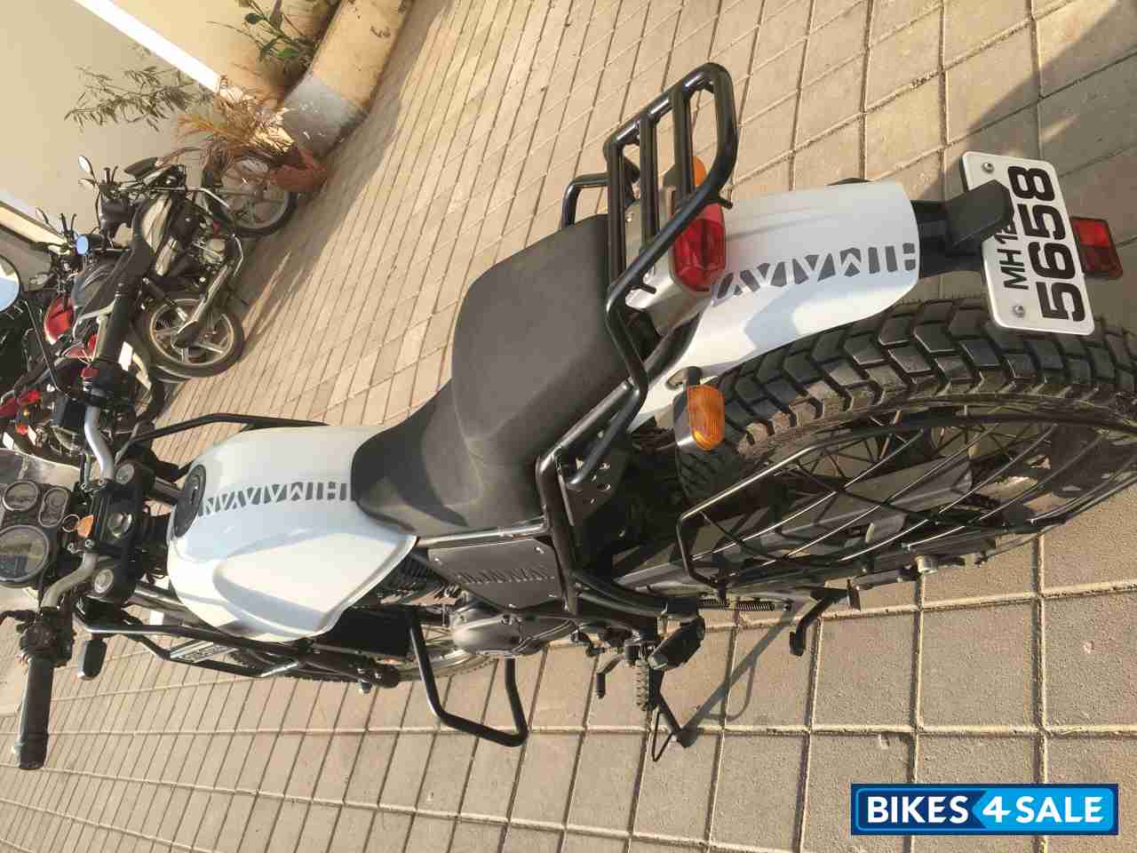 Blue Royal Enfield Meteor 350 Supernova