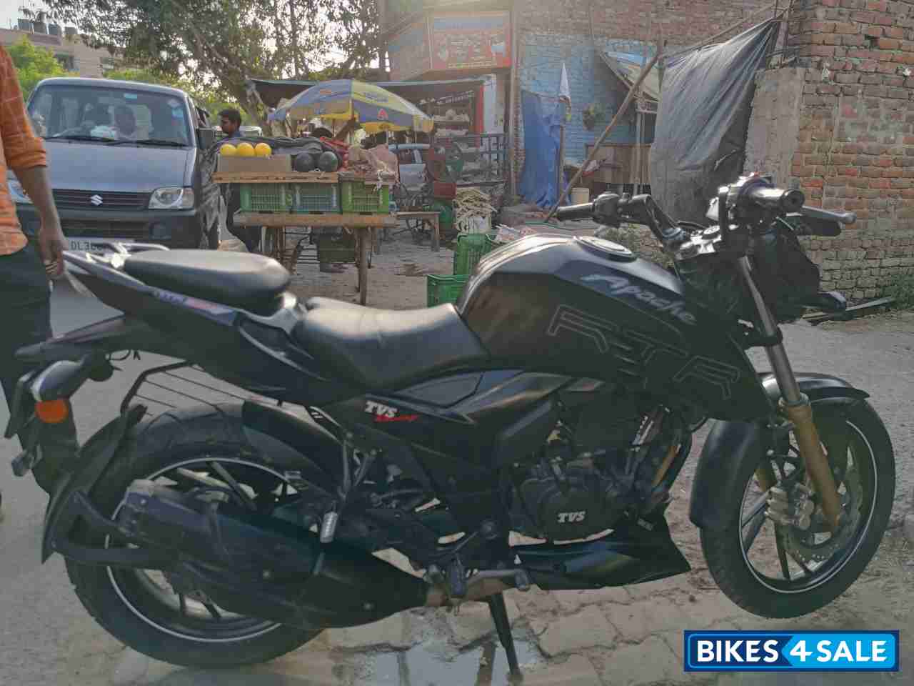 Matte Black TVS Apache RTR 200 4V Matte Black TVS Apache RTR 200 4V
