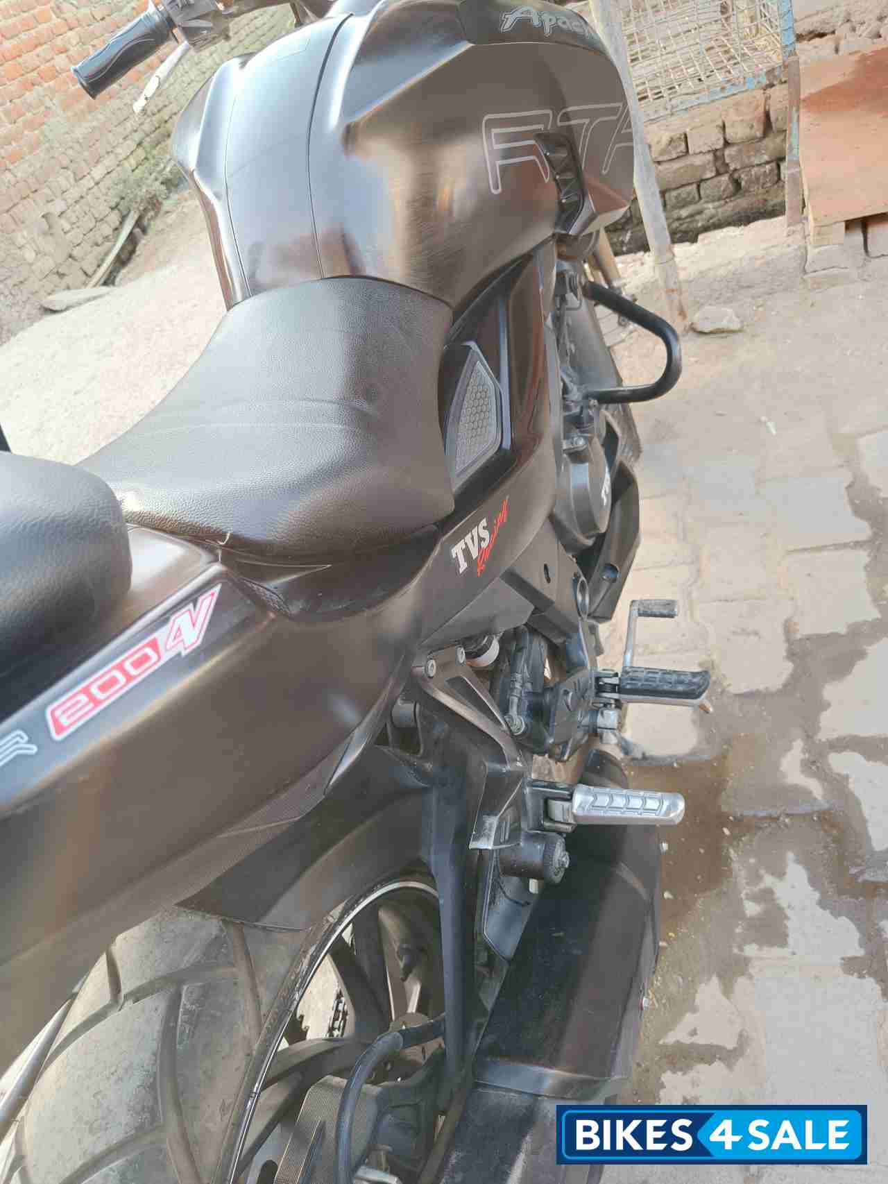 Matte Black TVS Apache RTR 200 4V Matte Black TVS Apache RTR 200 4V