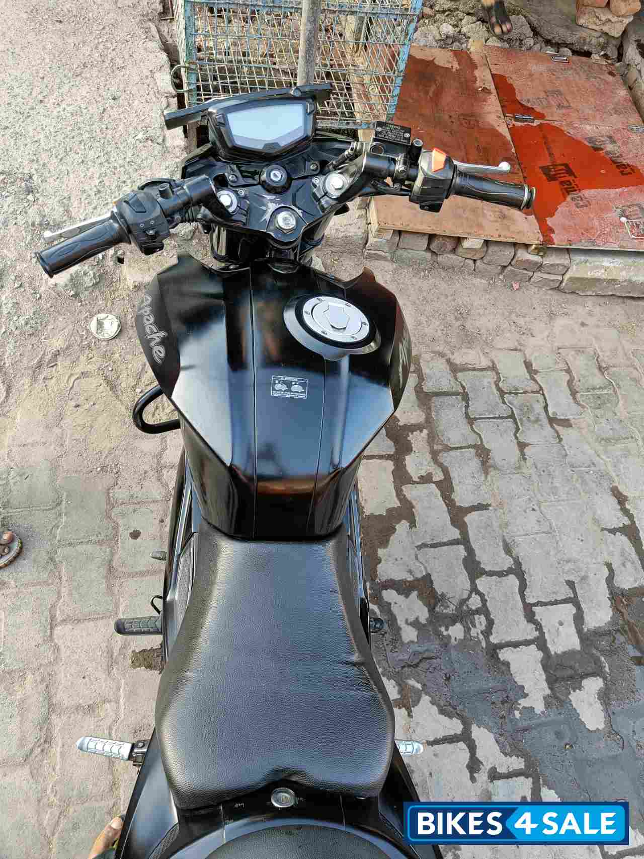 Matte Black TVS Apache RTR 200 4V Matte Black TVS Apache RTR 200 4V