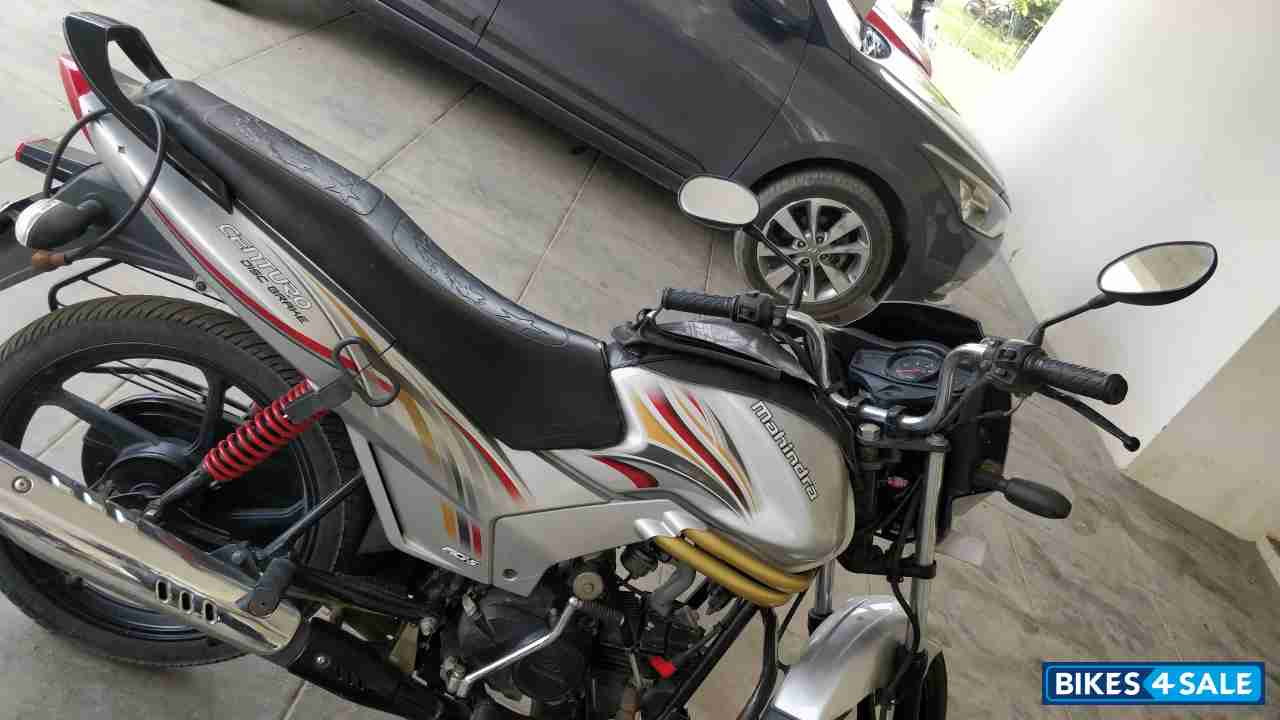 Silver Mahindra Centuro