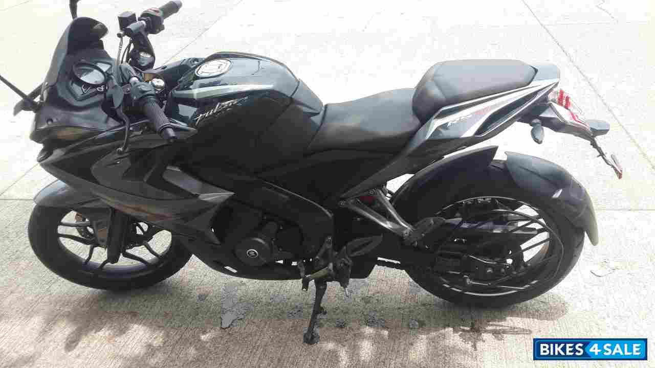 Graphite Black Bajaj Pulsar RS 200 ABS