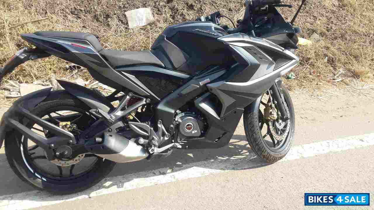 Graphite Black Bajaj Pulsar RS 200 ABS