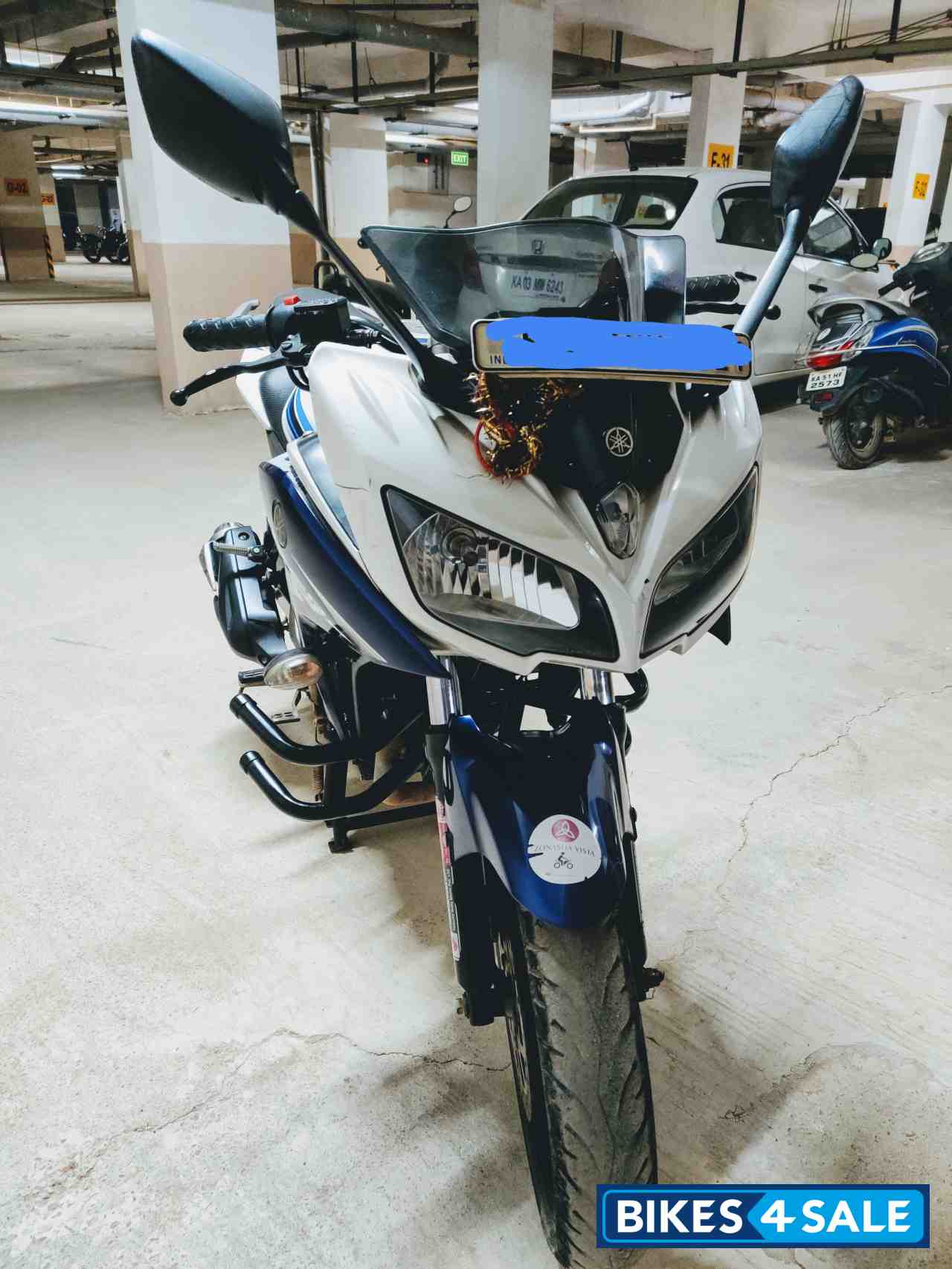 White And Blue Yamaha Fazer FI V2