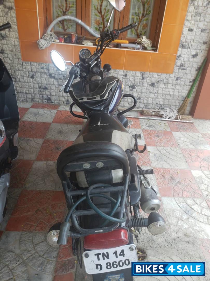 Black Bajaj Avenger Street 150