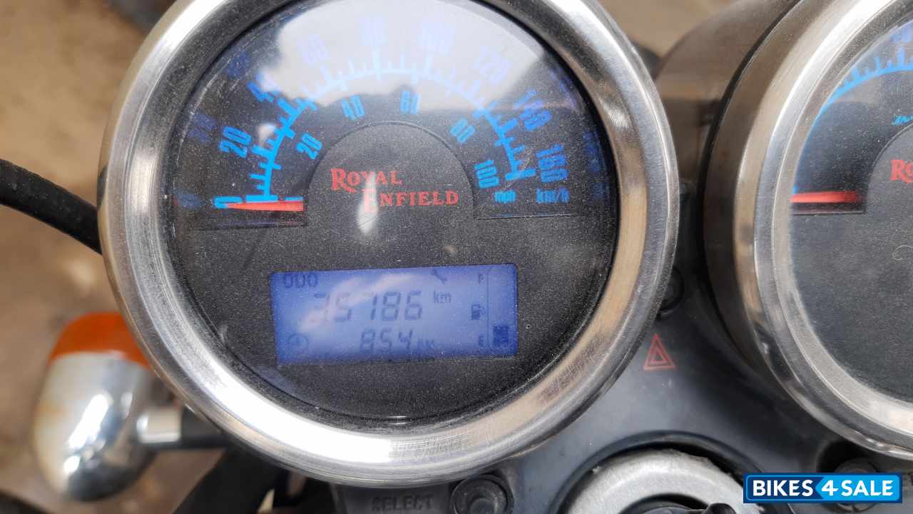 Midnight Black Royal Enfield Thunderbird TwinSpark 350 Midnight Black Royal Enfield Thunderbird TwinSpark 350