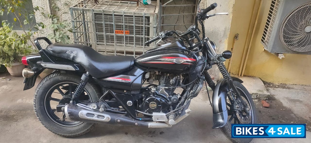 Black Bajaj Avenger Street 220