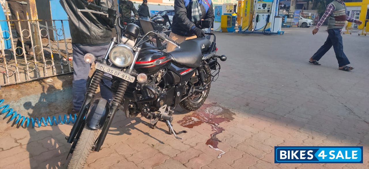 Black Bajaj Avenger Street 220