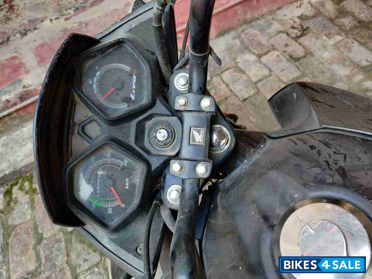 Grey Honda Livo 110 Grey Honda Livo 110