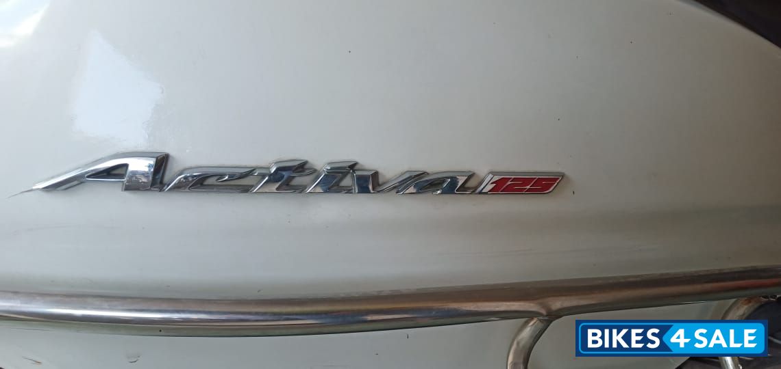 White Honda Activa 125