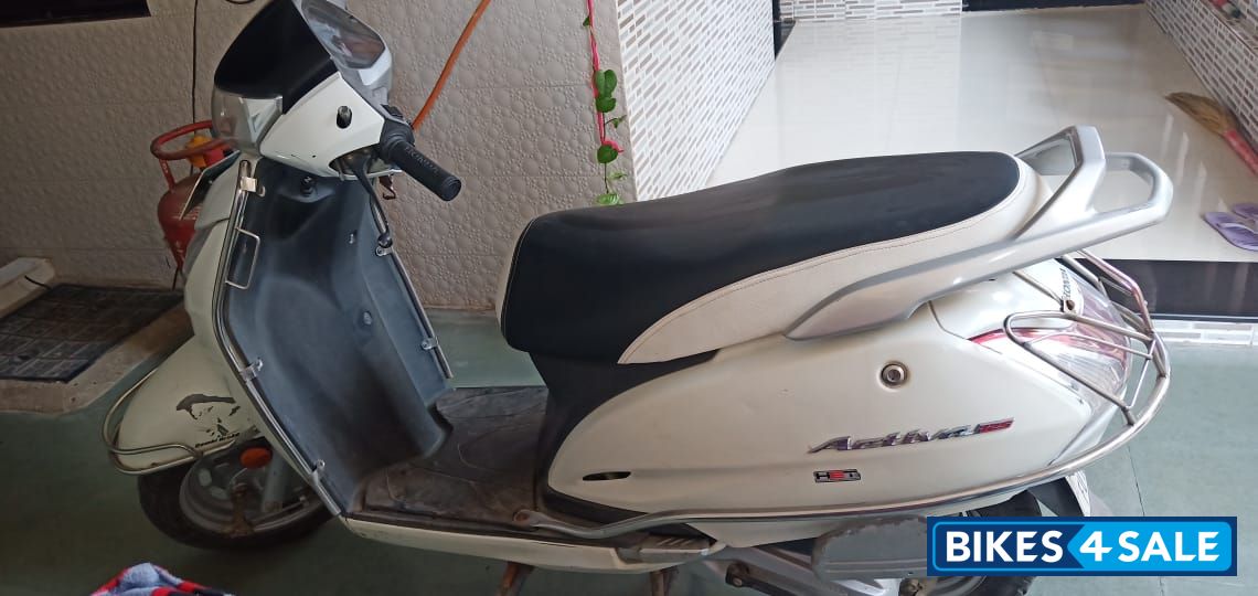 White Honda Activa 125
