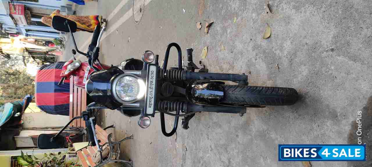 Ebony Black Bajaj Avenger Street 180