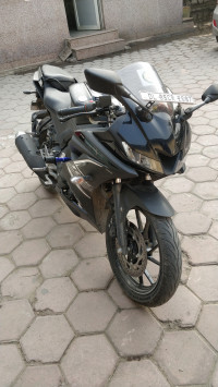 Dark Night/black Yamaha YZF R15 V3