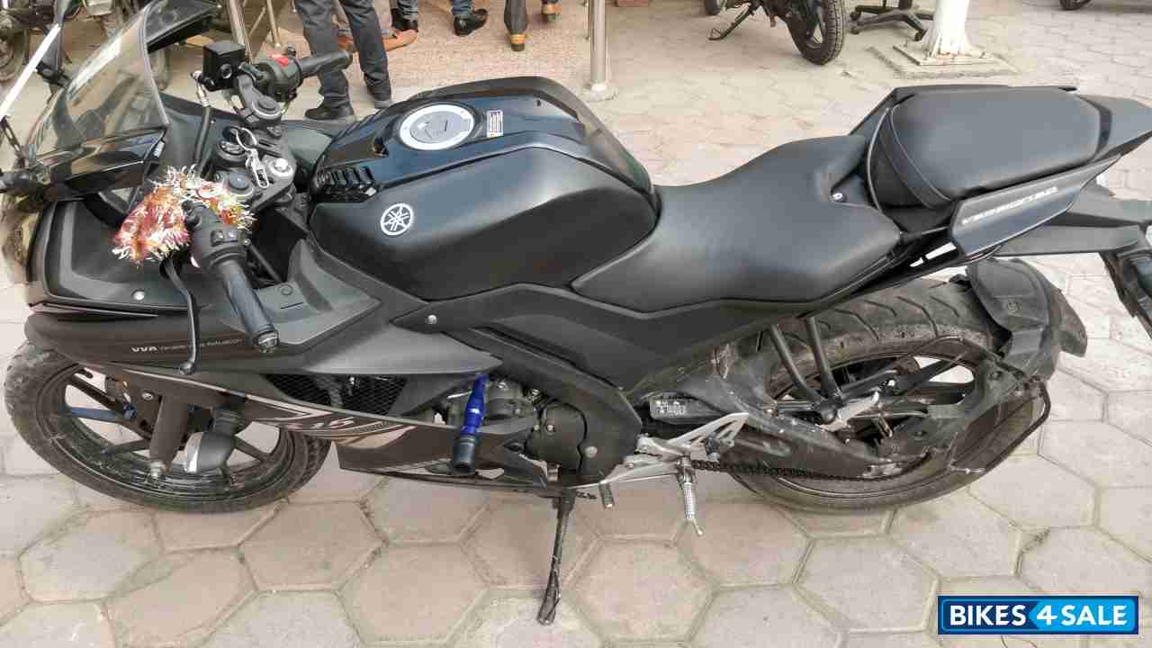 Dark Night/black Yamaha YZF R15 V3 Dark Night/black Yamaha YZF R15 V3