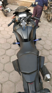 Dark Night/black Yamaha YZF R15 V3