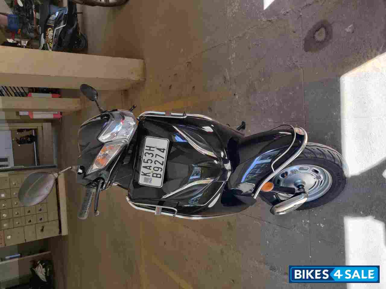 Black Honda Activa 5G