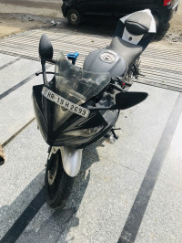 Black And Grey Yamaha YZF R15